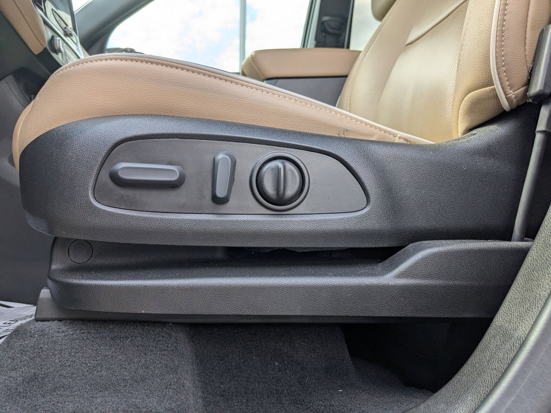 2023 Chevrolet Traverse Premier photo 14