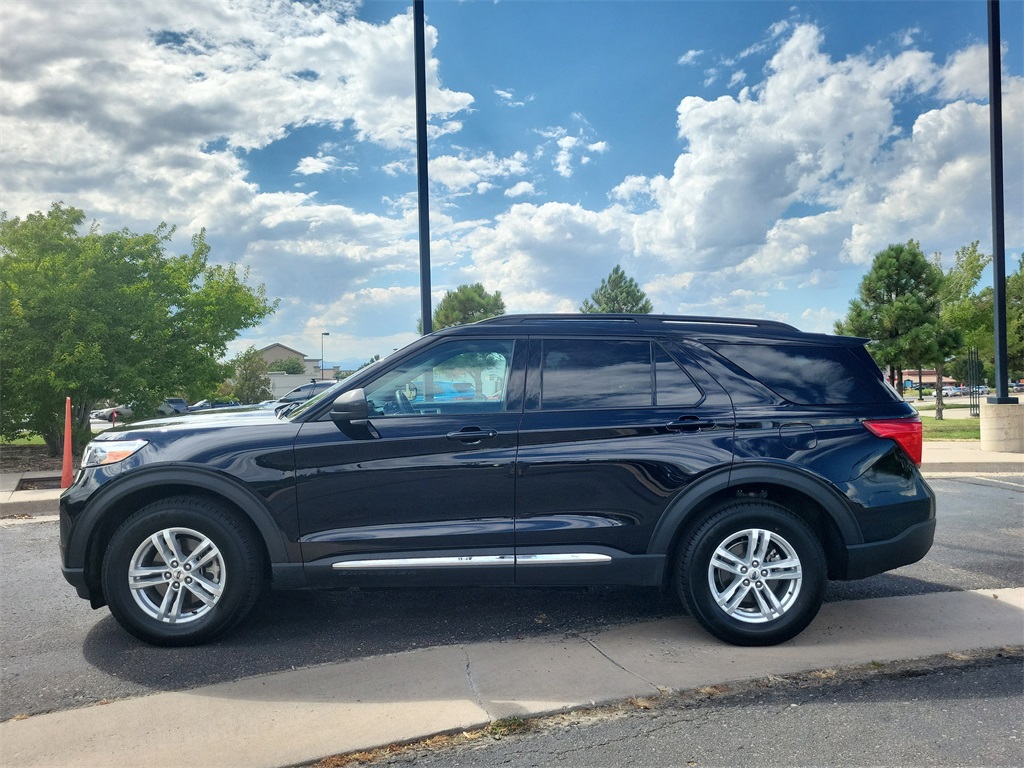 2021 Ford Explorer XLT photo 4