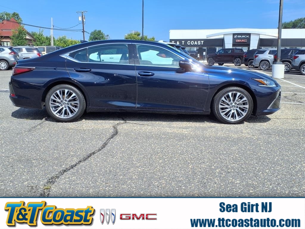 2019 Lexus ES