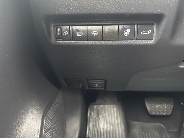 2022 Toyota RAV4 XLE photo 21