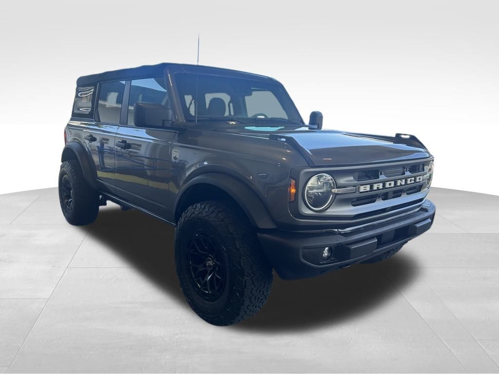 2022 Ford Bronco Base Big Bend Black Diamond Outer Banks photo 2