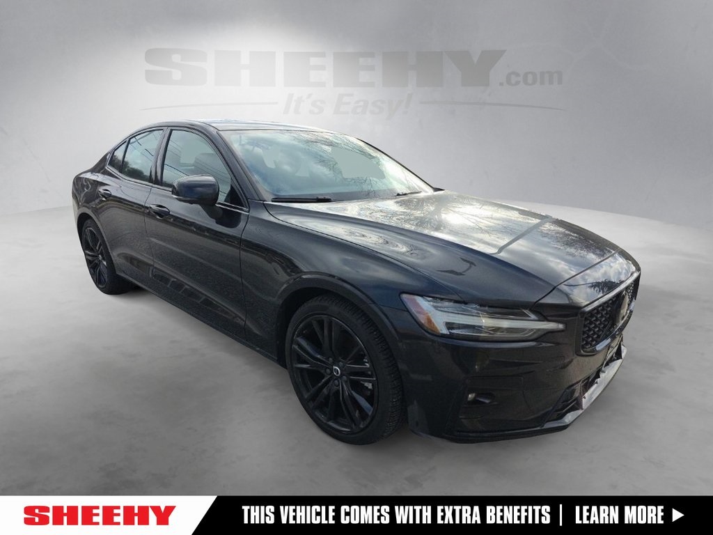 2024 Volvo S60 Plus's photo