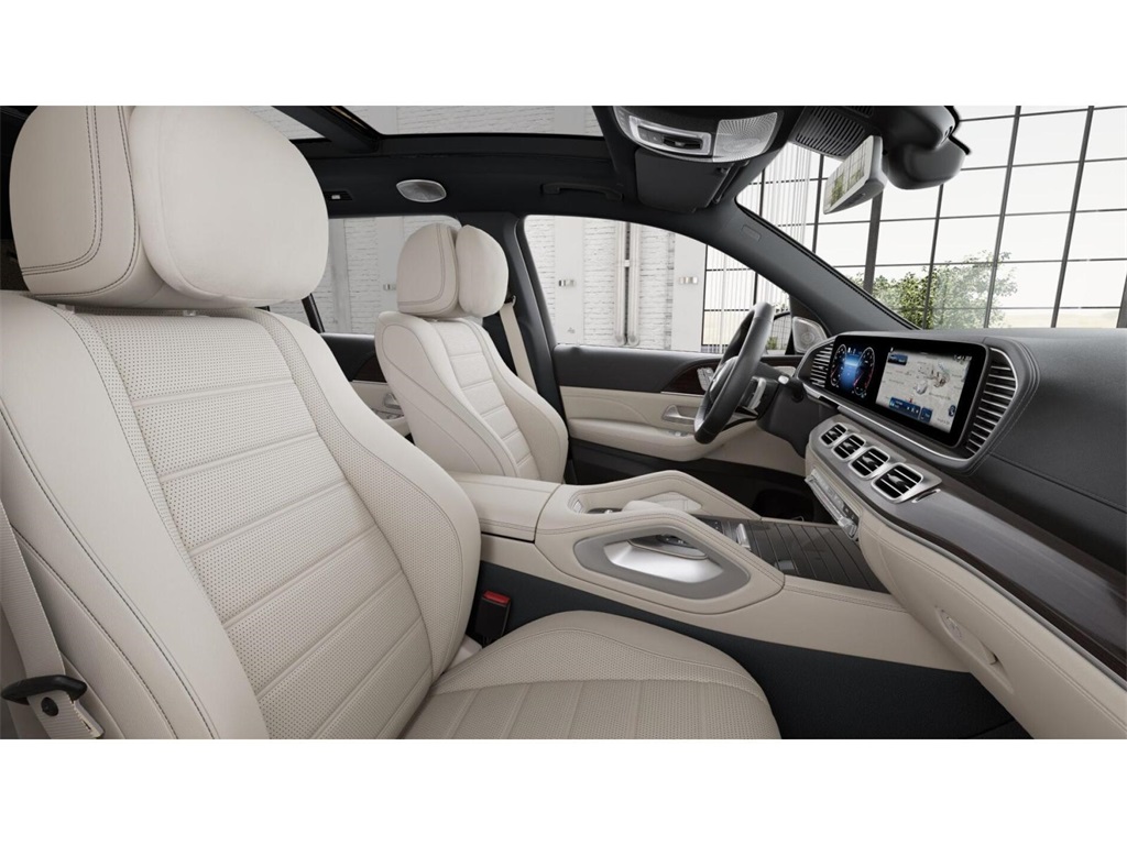 2026 Mercedes Benz GLS 580 4MATIC photo 4