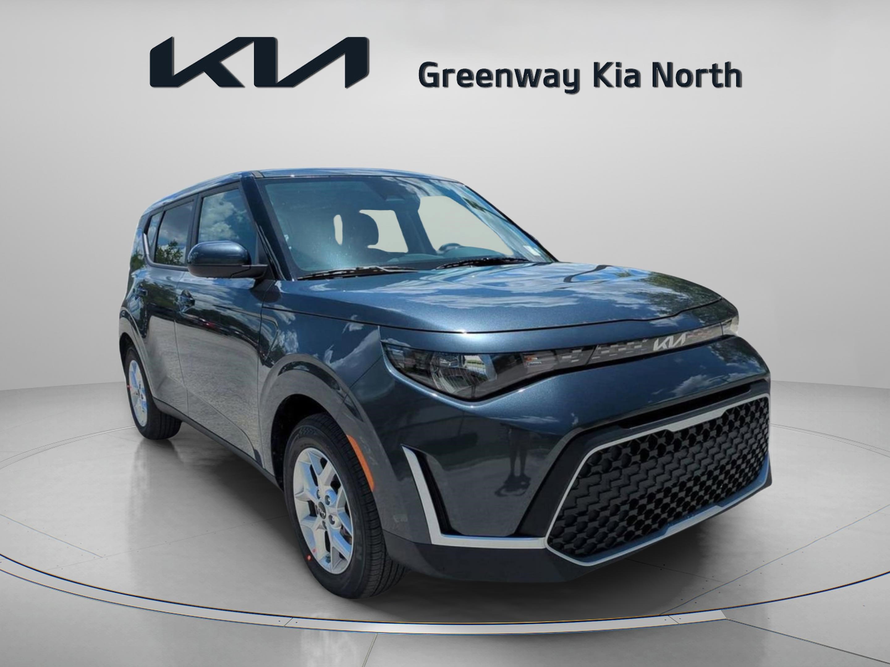 2025 Kia Soul LX's photo