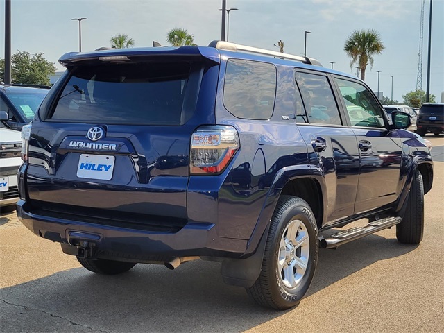 2021 Toyota 4Runner SR5 Premium photo 3