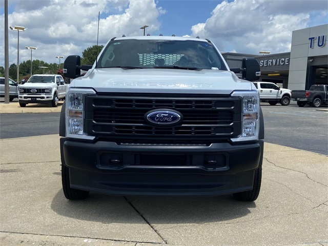 2025 Ford F-550 photo 6