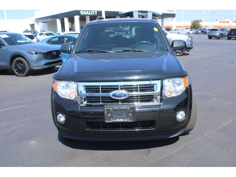 2011 Ford Escape XLT photo 7
