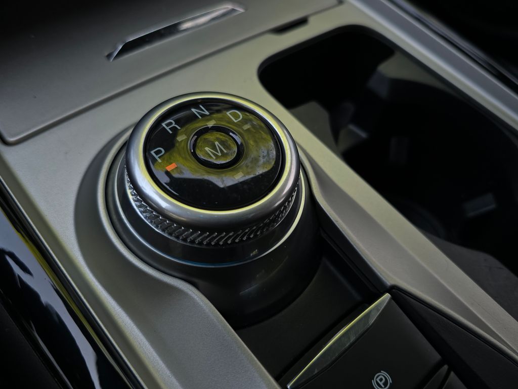 2023 Ford Explorer ST photo 24