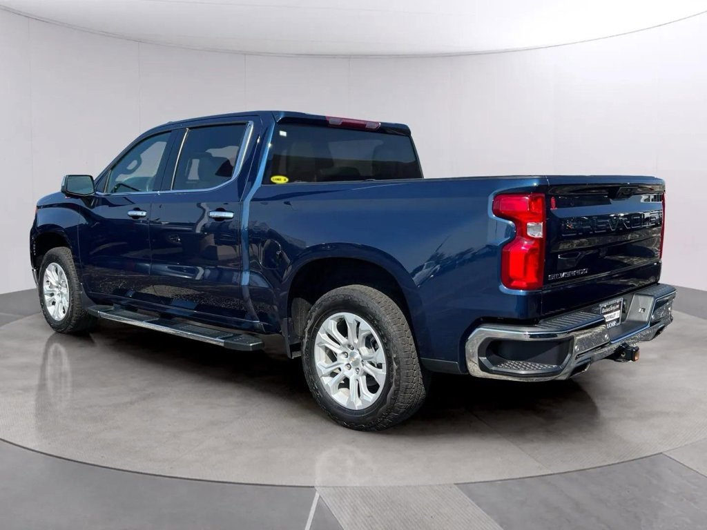 2023 Chevrolet Silverado 1500 LTZ photo 3