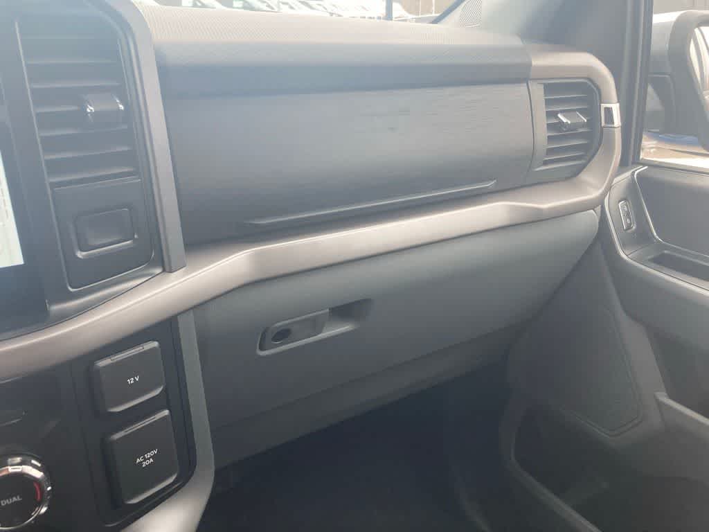 2025 Ford F-150 XLT photo 38