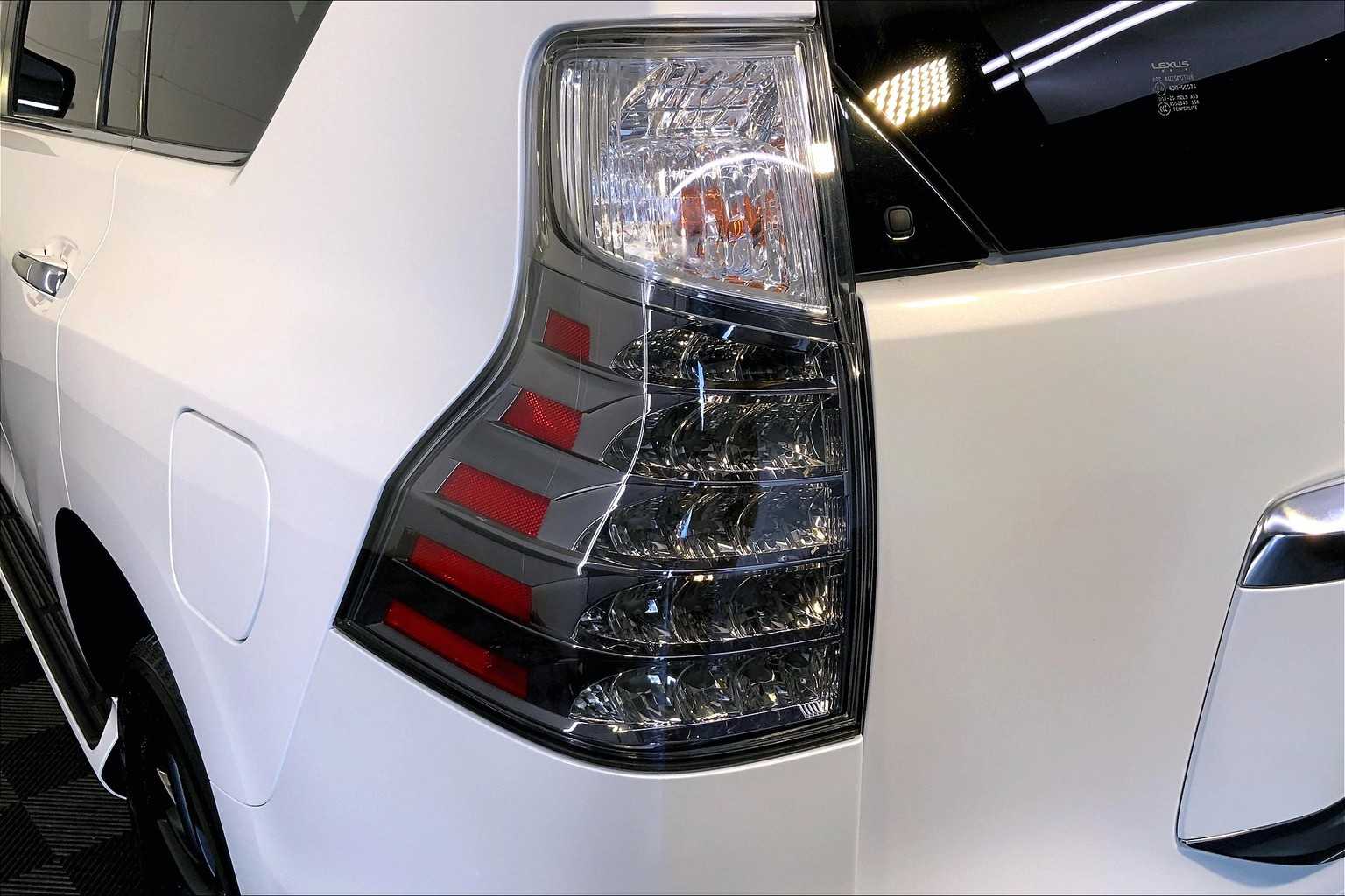 2021 Lexus GX 460 Premium photo 25