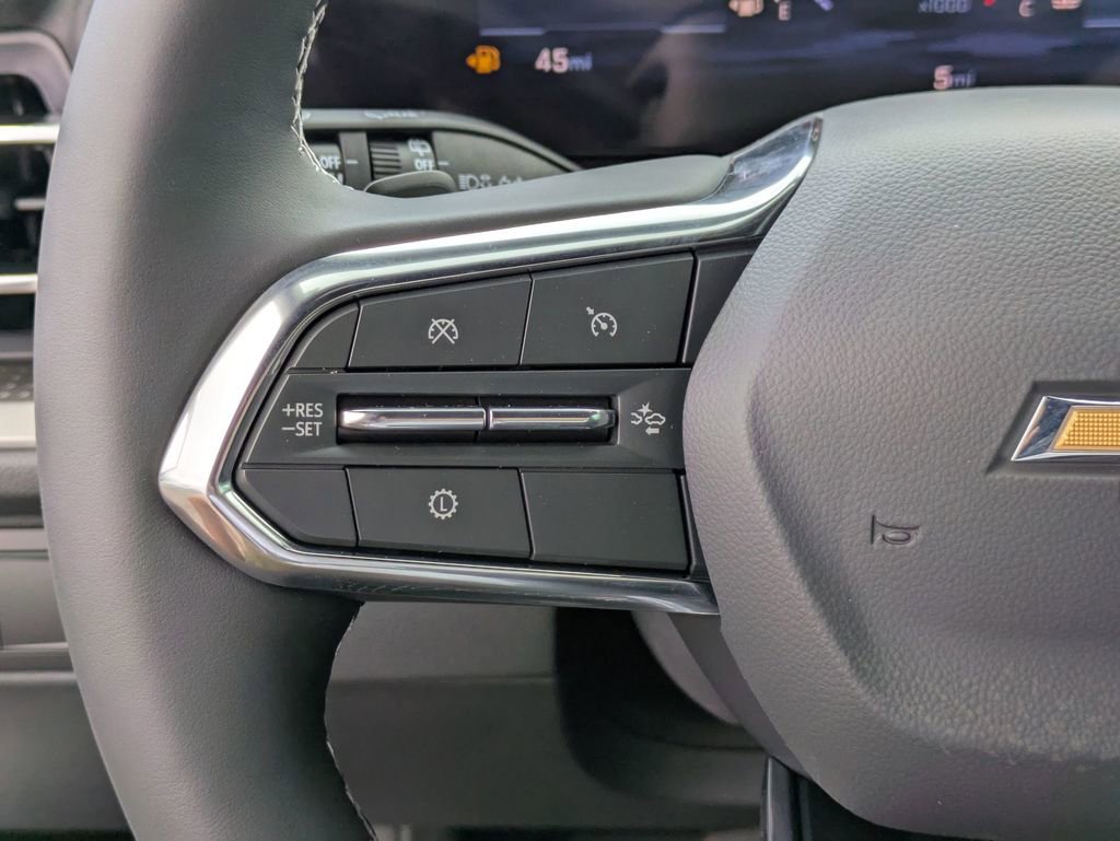 2025 Chevrolet Traverse photo 16