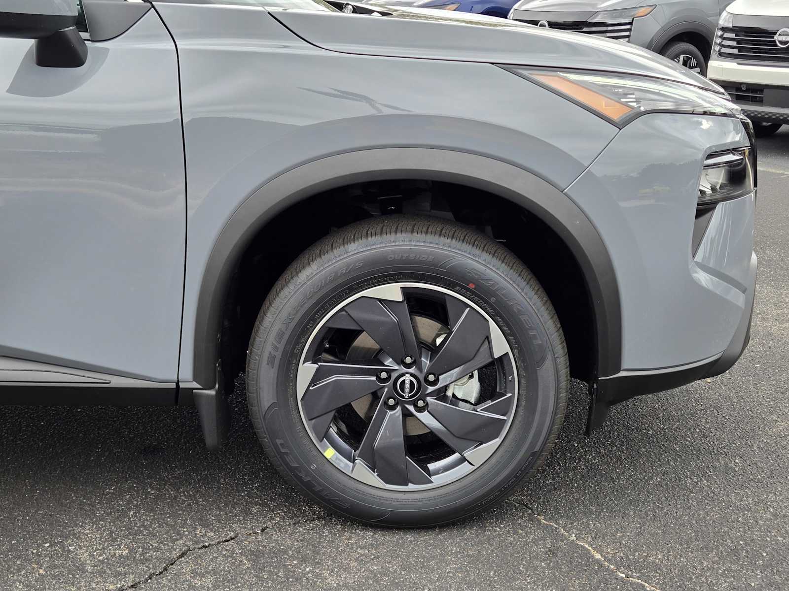 2026 Nissan Rogue SV photo 8