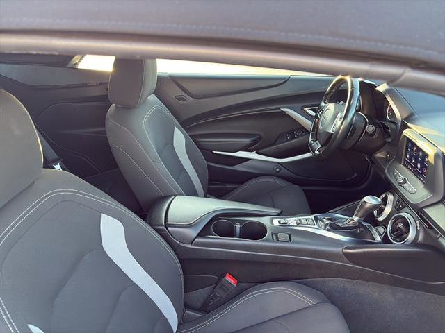 2023 Chevrolet Camaro 1LT photo 9