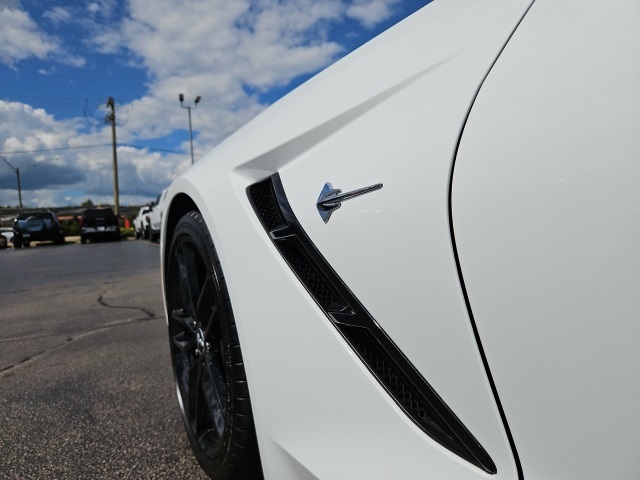 2015 Chevrolet Corvette Stingray Z51 3LT photo 16