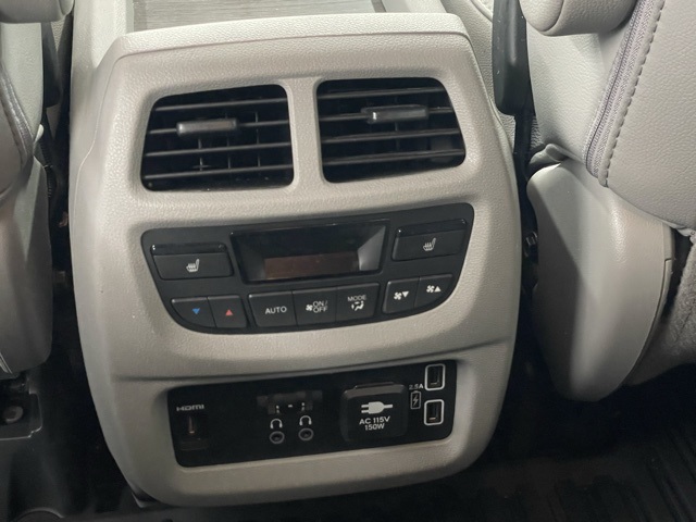 2020 Honda Pilot Touring photo 9