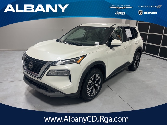 2023 Nissan Rogue SV's photo