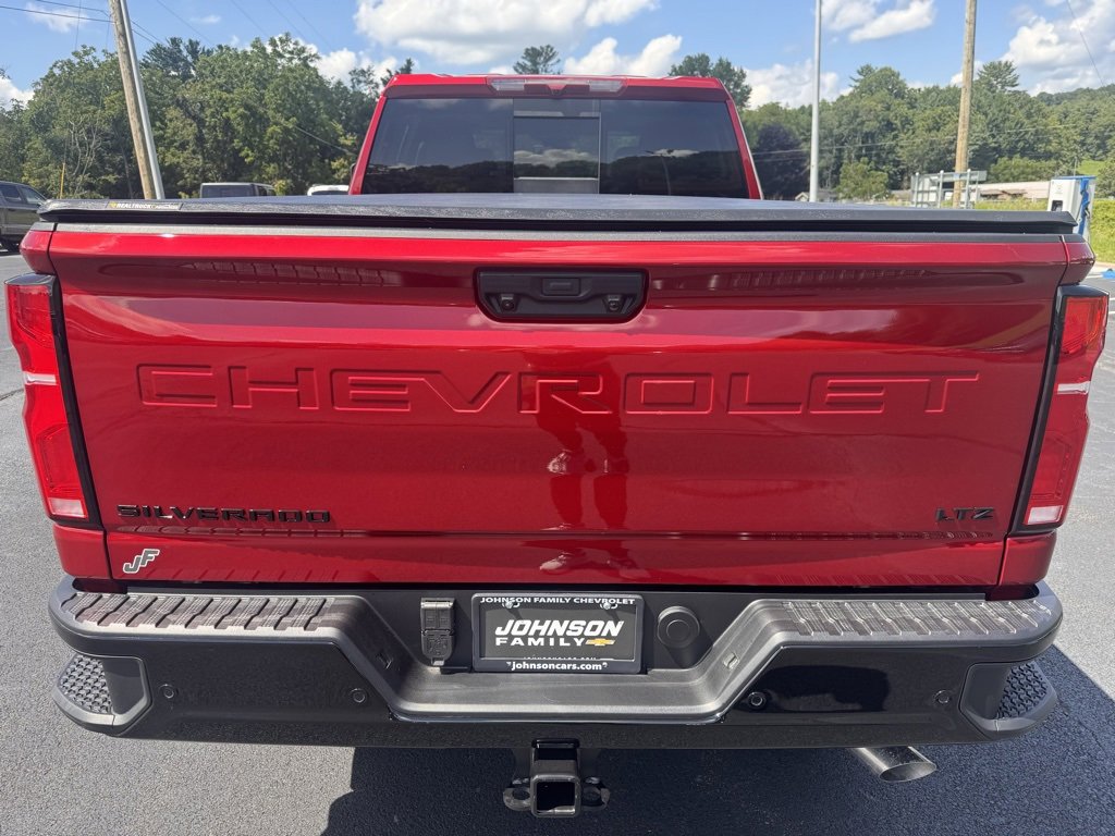 2025 Chevrolet Silverado 2500HD LTZ photo 12