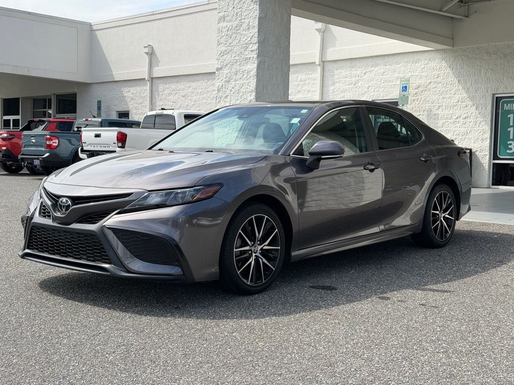 2022 Toyota Camry SE photo 20