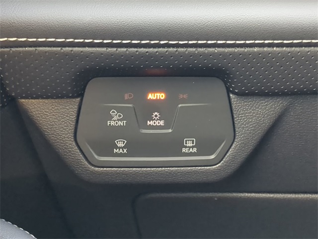 2026 Volkswagen Atlas Cross Sport SE Technology photo 24