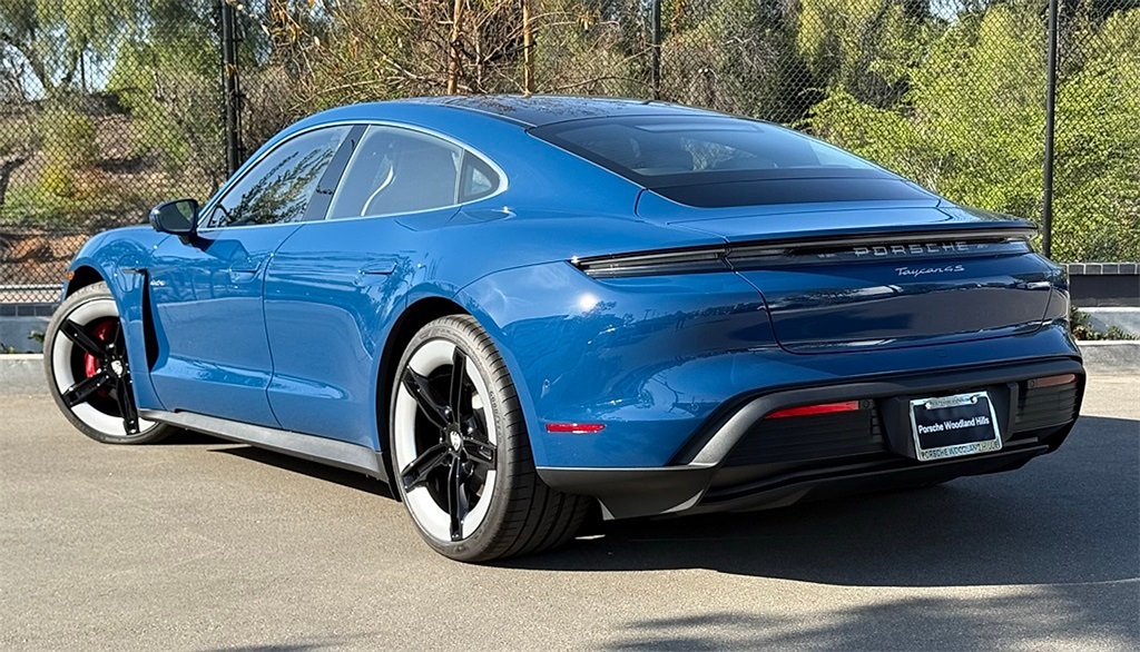 2025 Porsche Taycan 4S photo 2