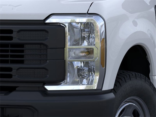 2025 Ford F-350 photo 15