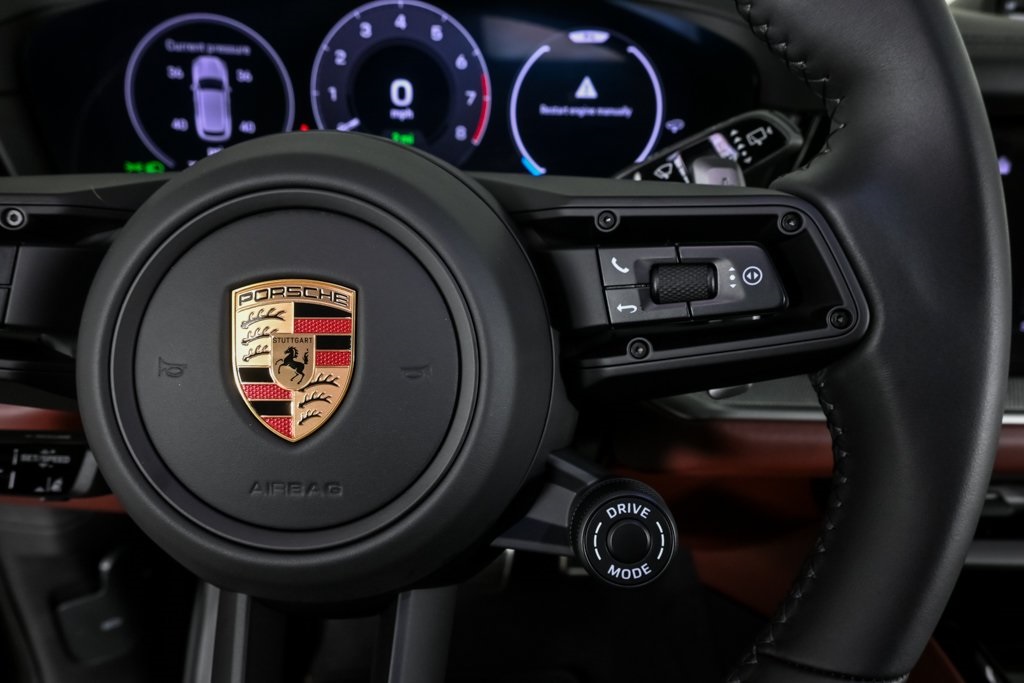 2025 Porsche Cayenne E-Hybrid S photo 11