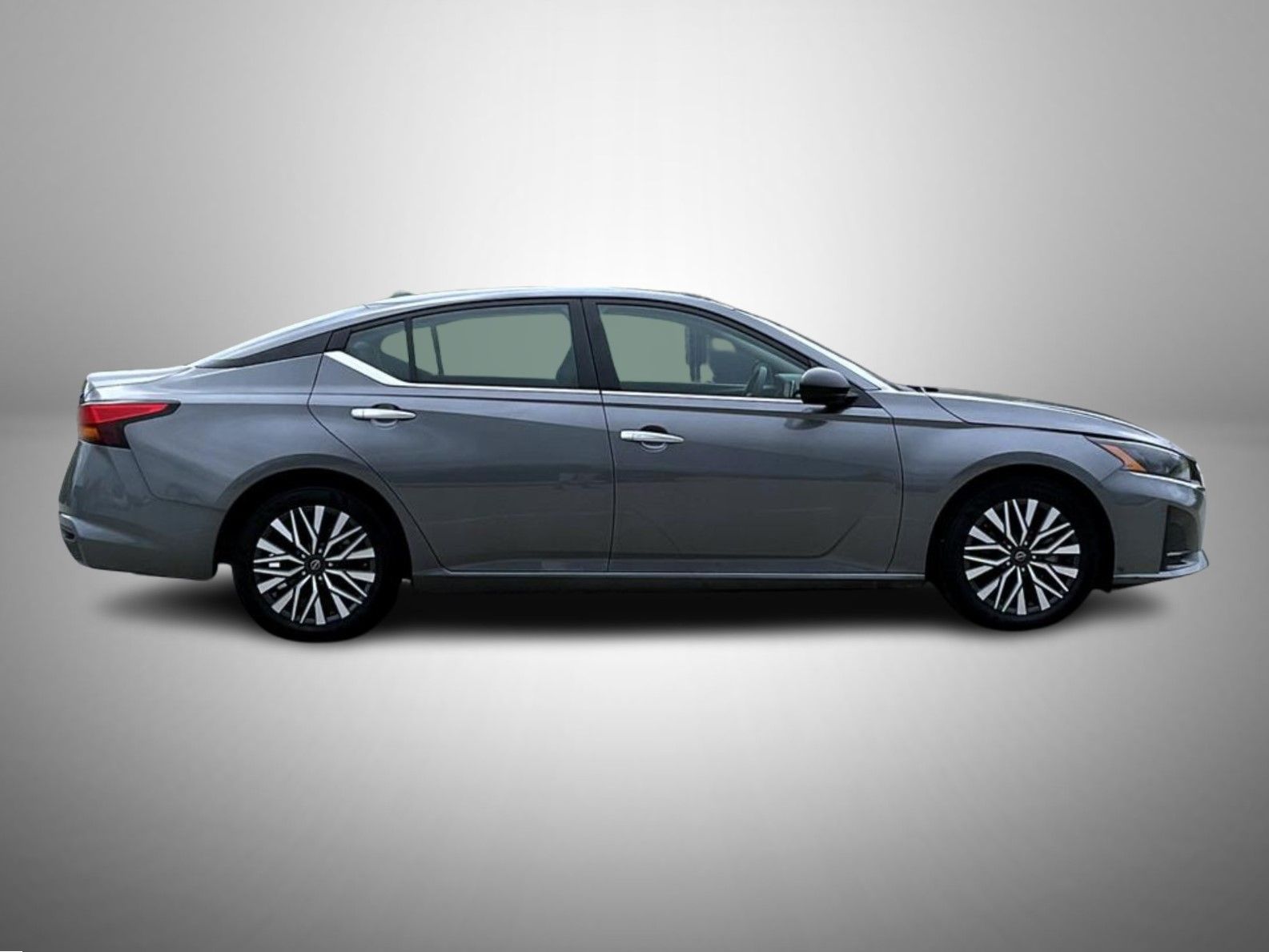 2024 Nissan Altima 2.5 SV photo 4