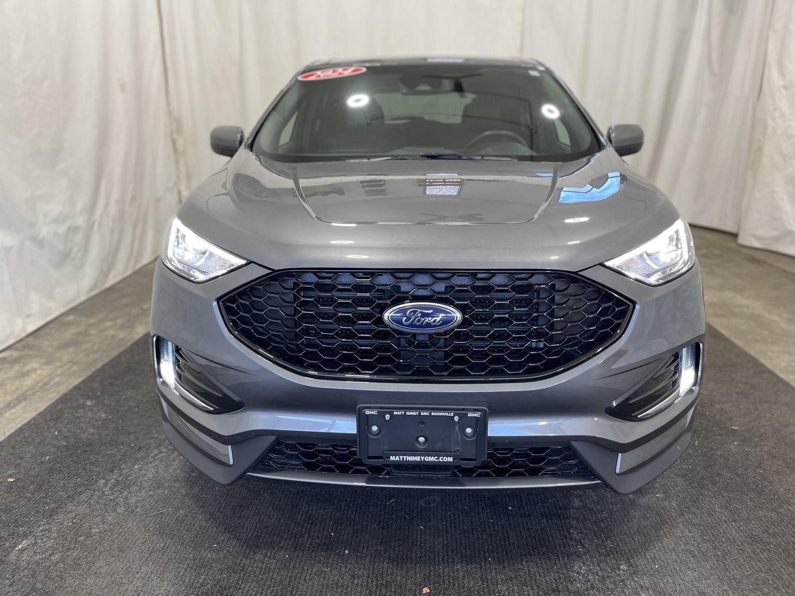 2024 Ford Edge ST-Line photo 2