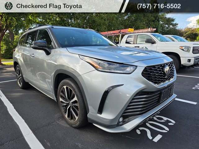 2021 Toyota Highlander XSE photo 3