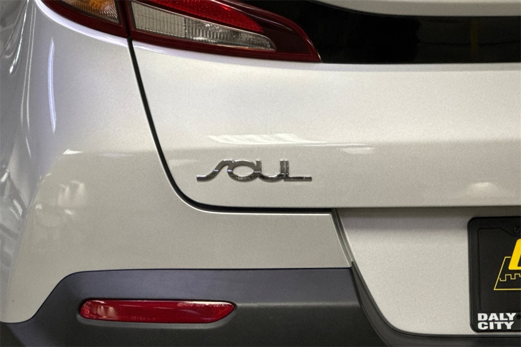 2020 Kia Soul LX photo 20