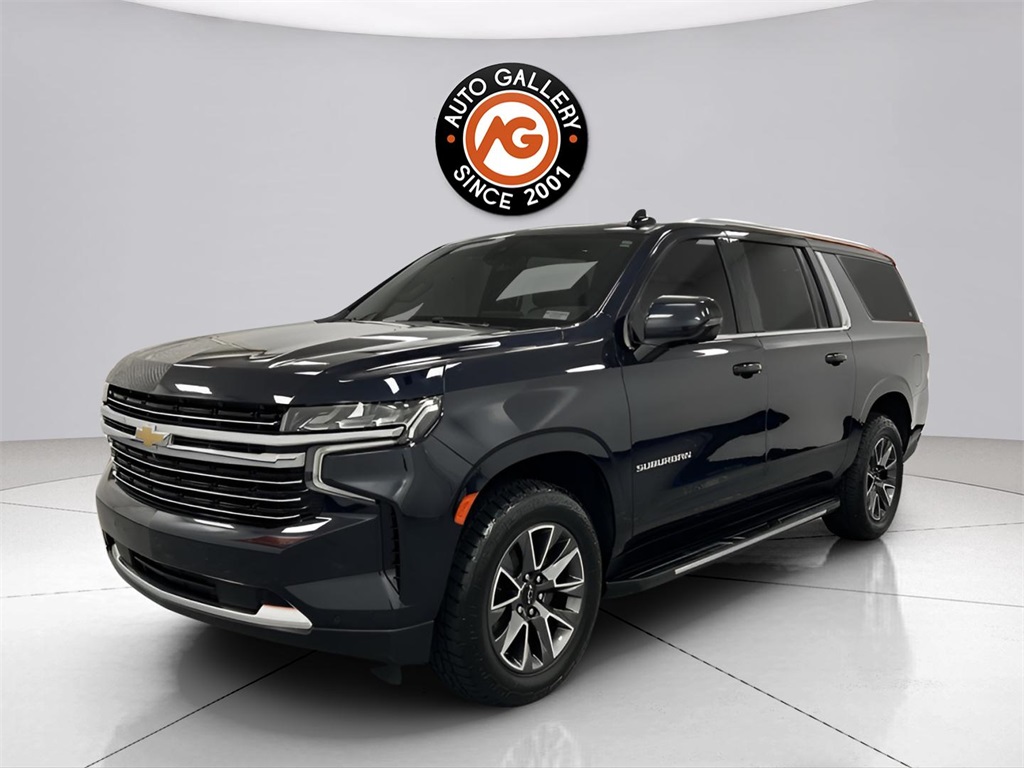 2021 Chevrolet Suburban LT photo 2
