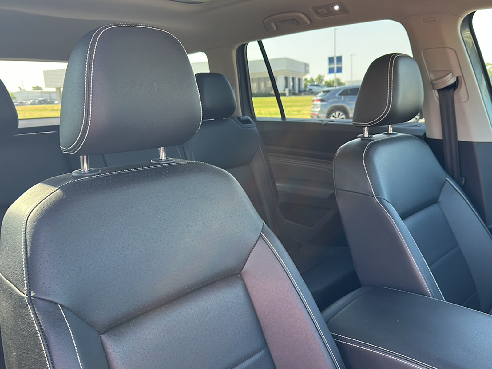 2023 Volkswagen Atlas V6 SEL R-Line photo 8