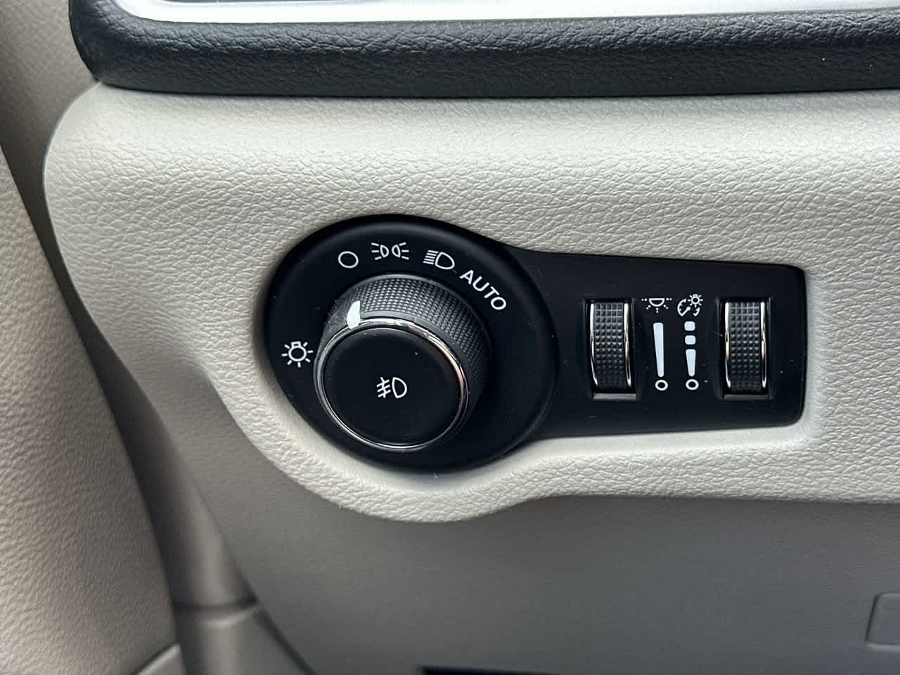 2023 Chrysler Pacifica Touring L photo 53