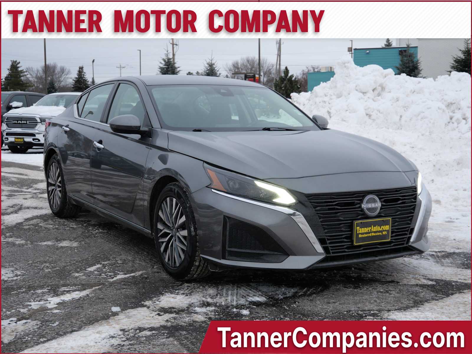 2023 Nissan Altima SV's photo