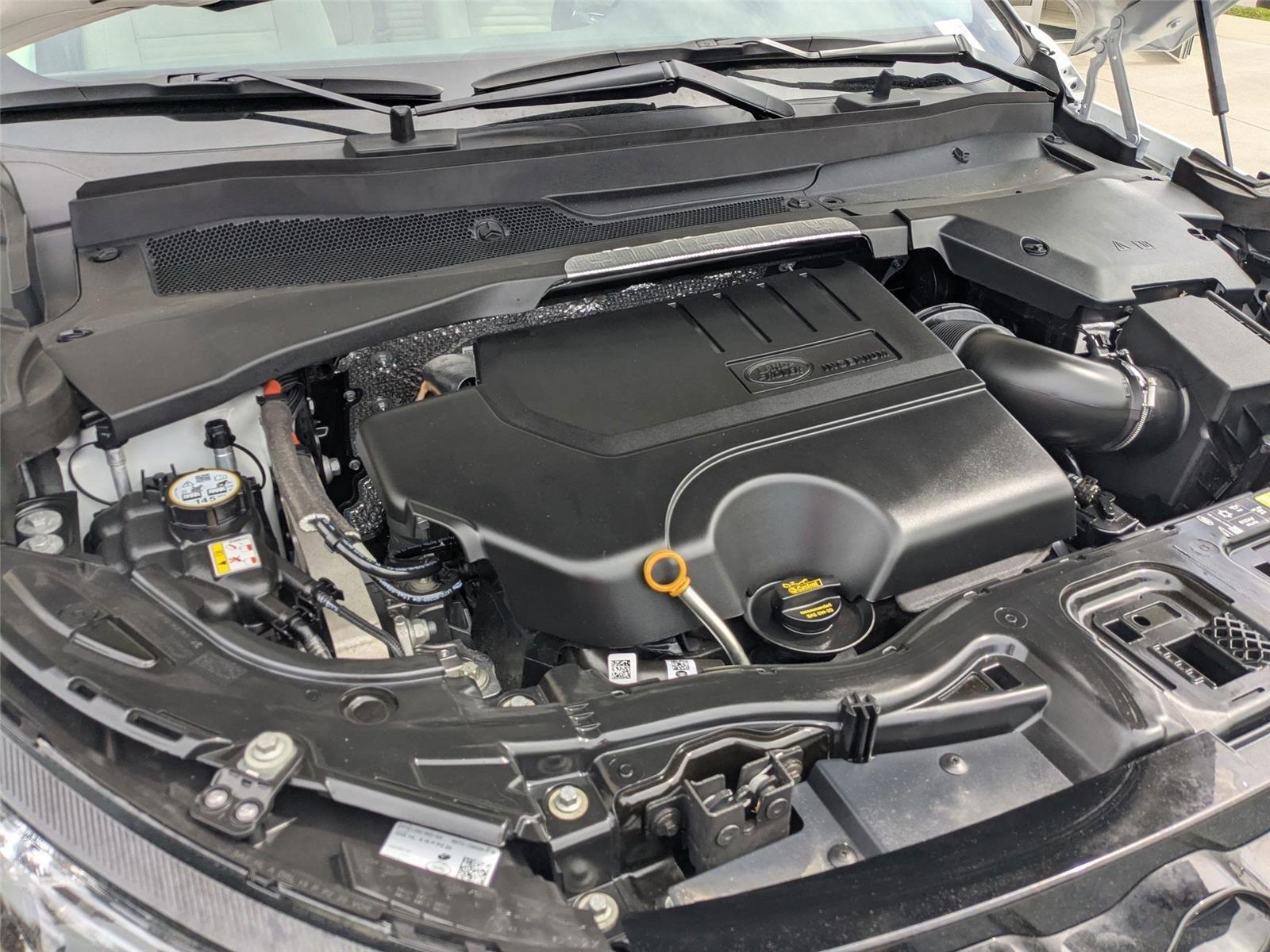 2024 Land Rover Discovery Sport S photo 33