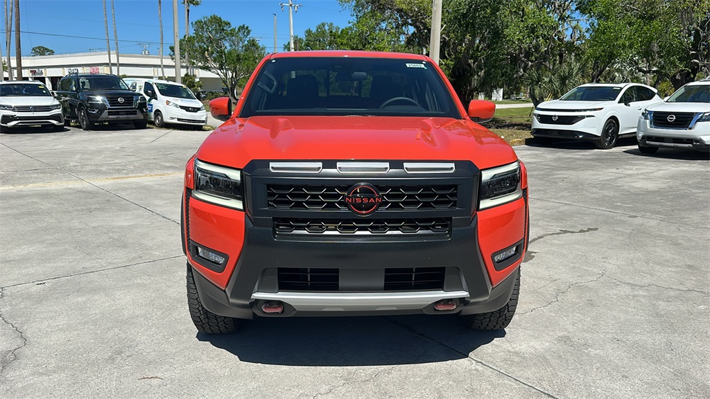 2025 Nissan Frontier Crew Cab PRO-X photo 2