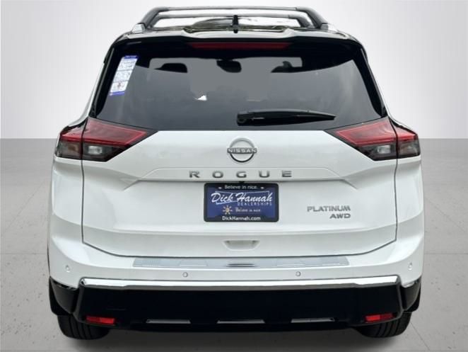 2026 Nissan Rogue Platinum photo 7