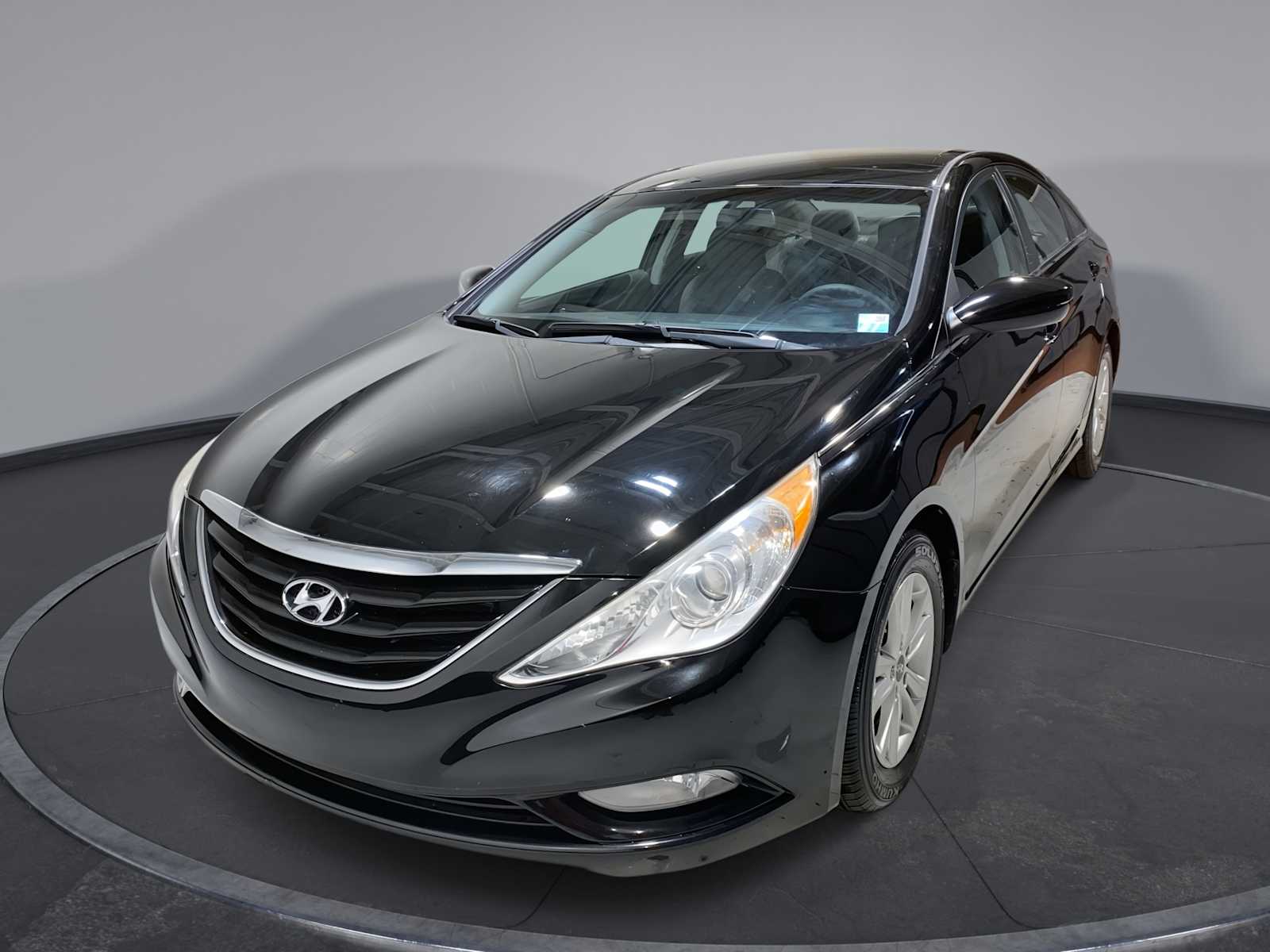 2013 Hyundai Sonata GLS's photo