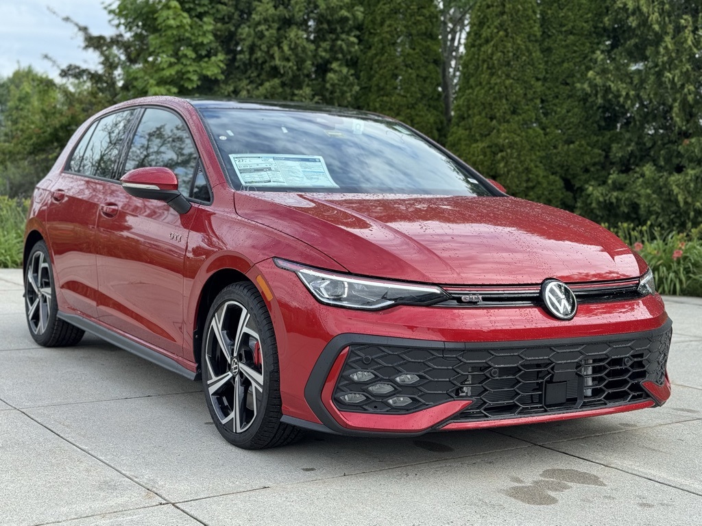 2025 Volkswagen Golf GTI SE's photo