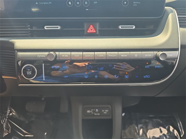 2025 Hyundai Ioniq 5 SE photo 18