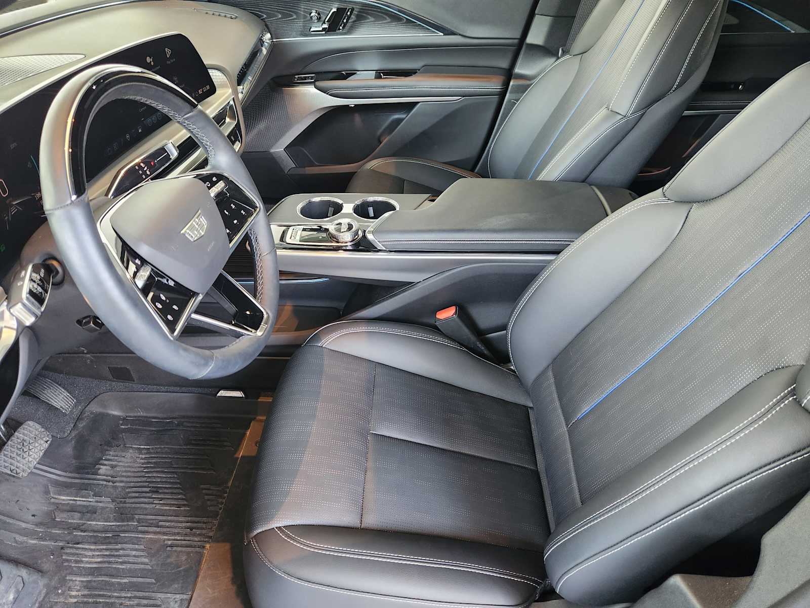 2024 Cadillac Lyriq Luxury photo 10