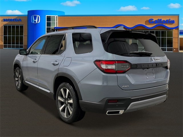 2025 Honda Pilot Touring photo 2