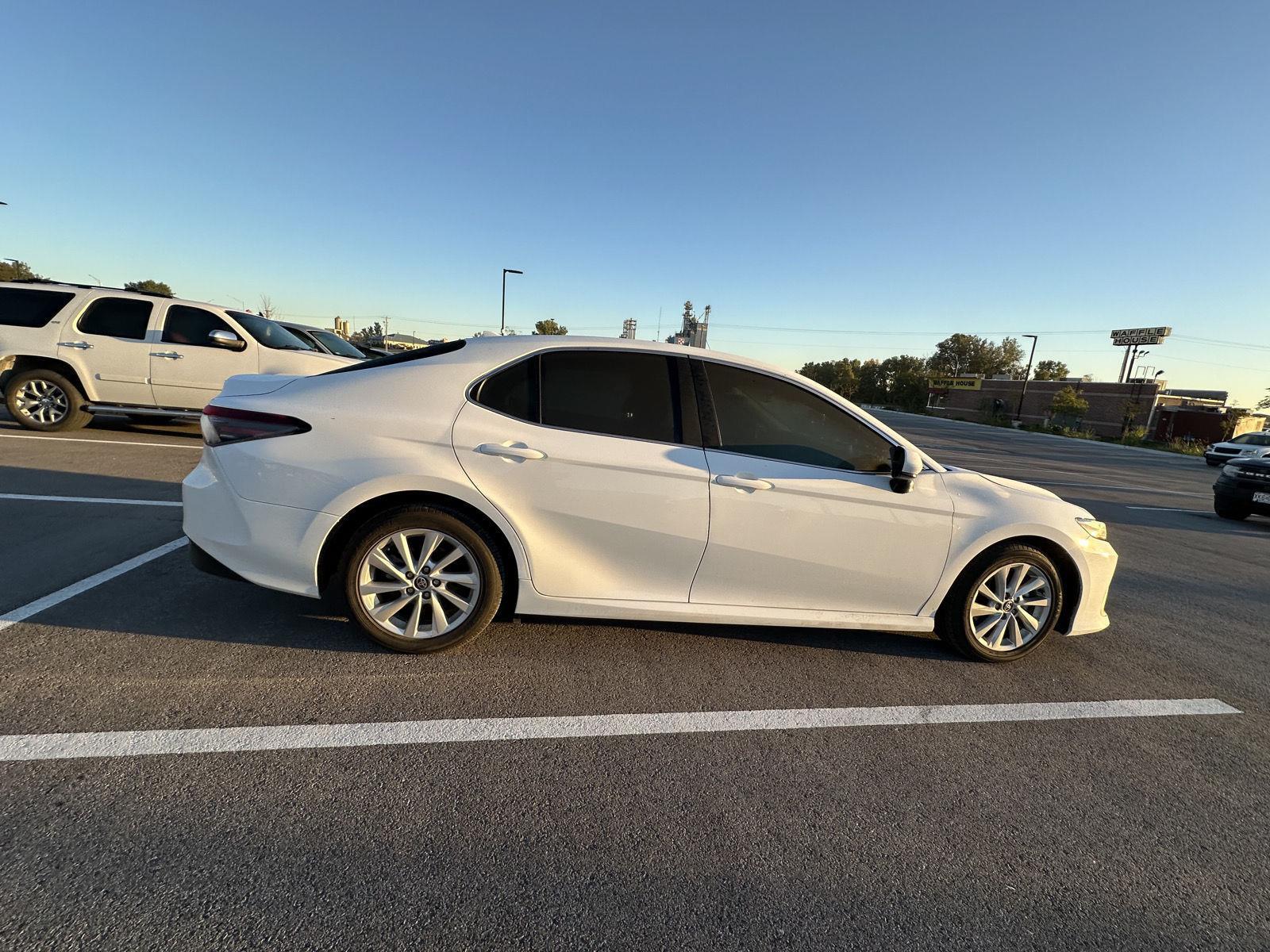 2023 Toyota Camry LE photo 4
