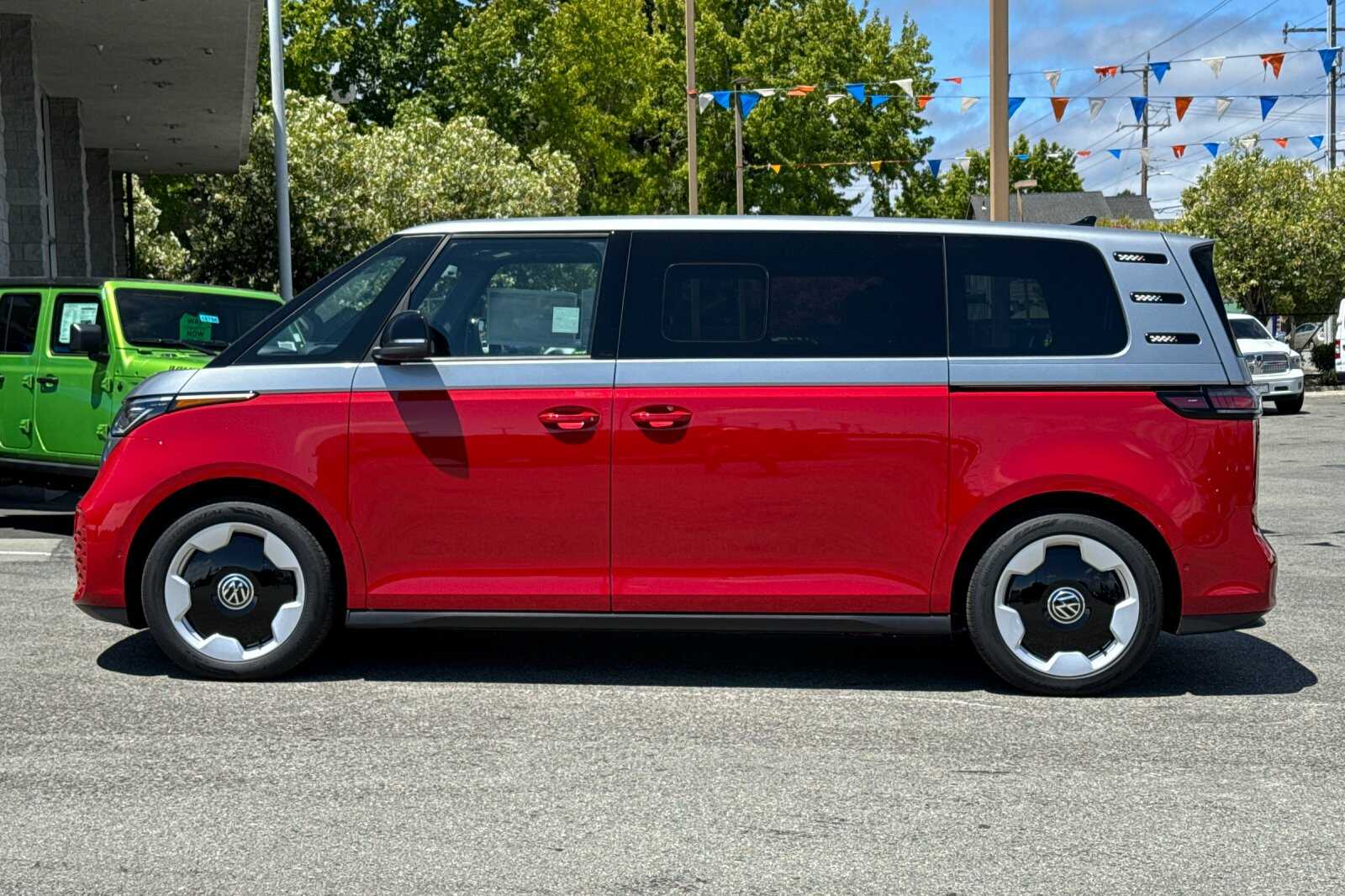 2025 Volkswagen ID. Buzz Pro Plus photo 7