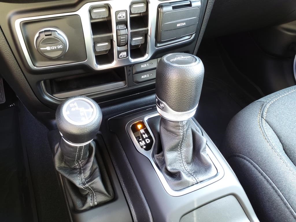 2024 Jeep Gladiator Sport S photo 18