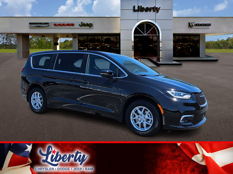 2026 Chrysler Pacifica Select's photo