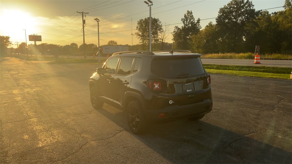 2022 Jeep Renegade Altitude photo 6