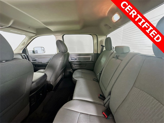 2022 Ram 1500 Classic SLT photo 18