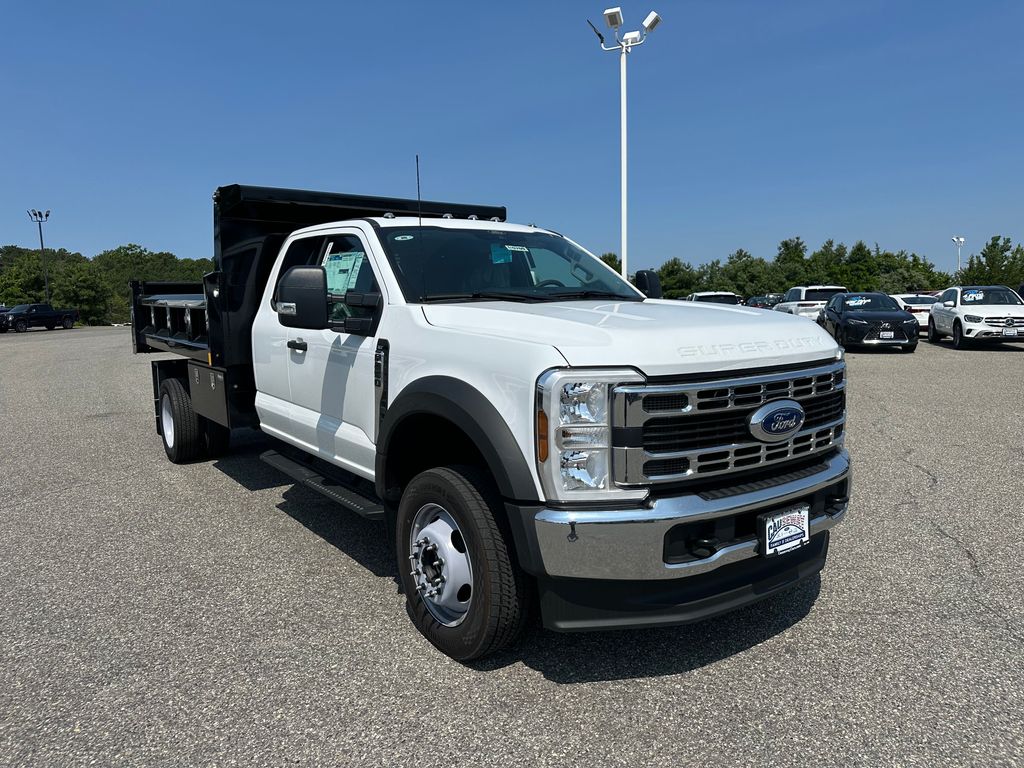2024 Ford F-450 Super Duty Chassis Cab XLT's photo